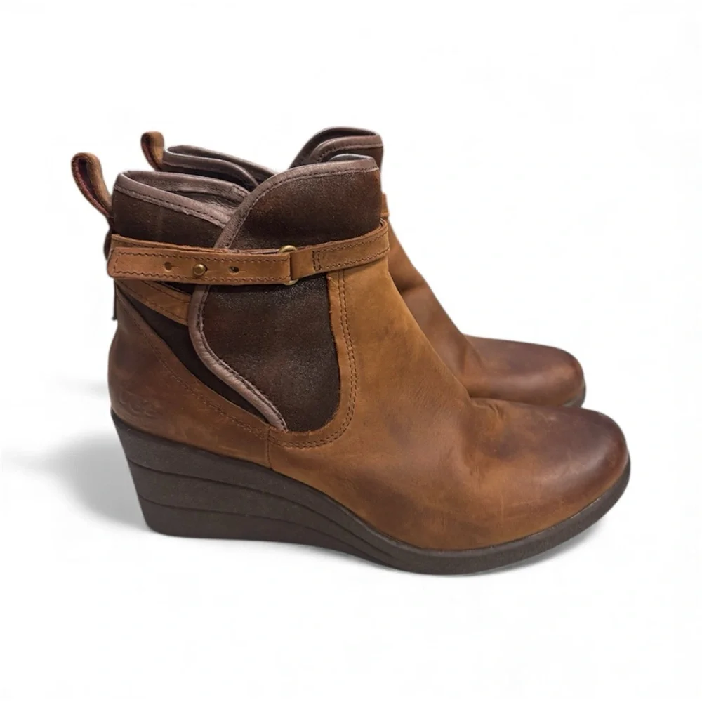 UGG Emalie Stout Waterproof Brown Leather Wedge Boots Size 8
